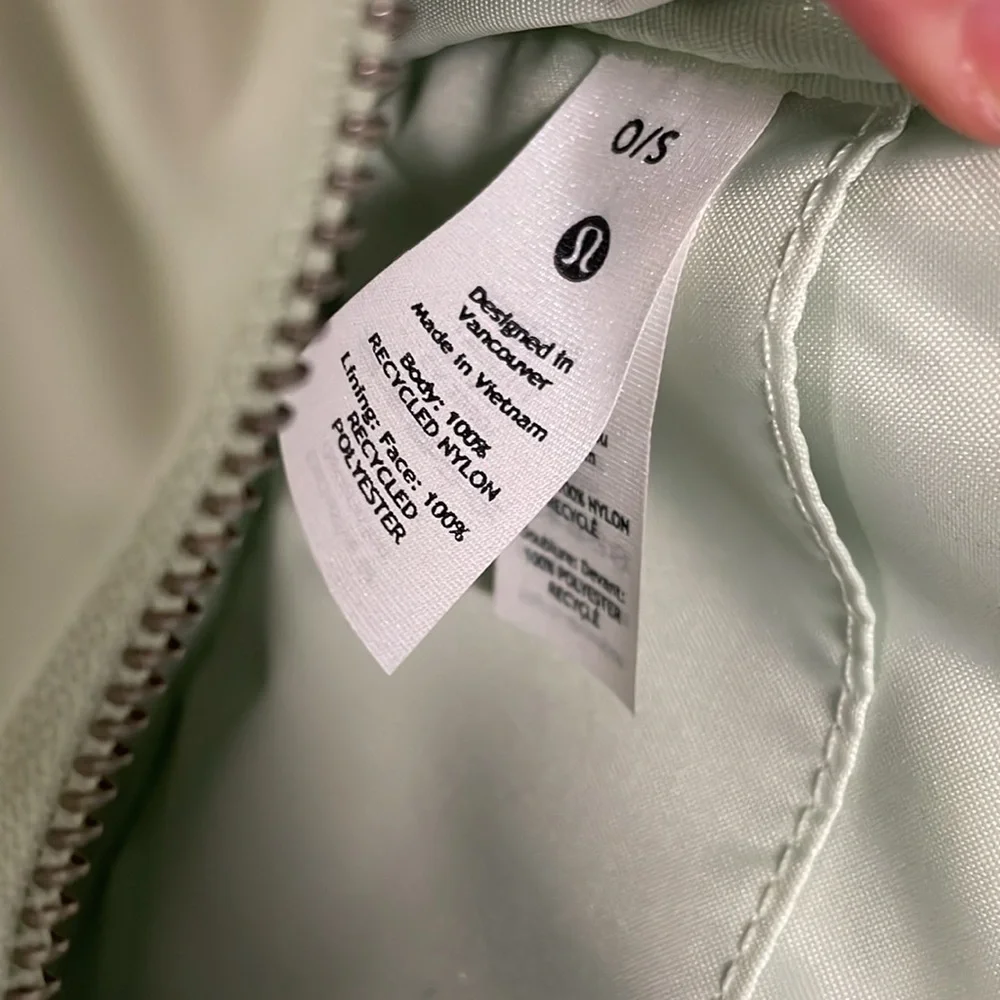 Lululemon Crossbody Camera Bag 2L